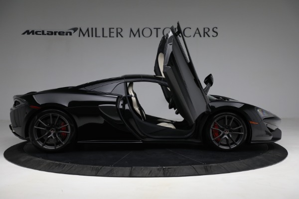 Used 2018 McLaren 570S Spider for sale Sold at Pagani of Greenwich in Greenwich CT 06830 27