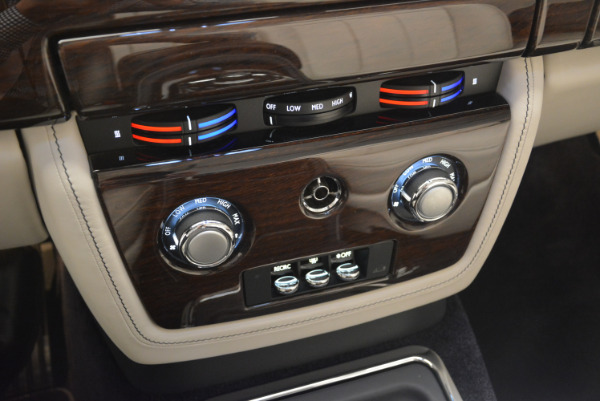 Used 2014 Rolls-Royce Phantom Drophead Coupe for sale Sold at Pagani of Greenwich in Greenwich CT 06830 27