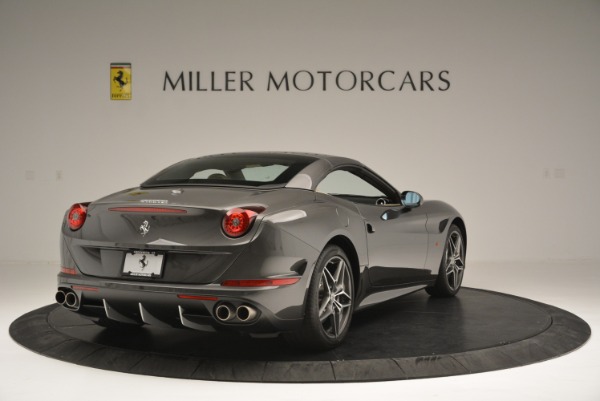 Used 2015 Ferrari California T for sale Sold at Pagani of Greenwich in Greenwich CT 06830 19