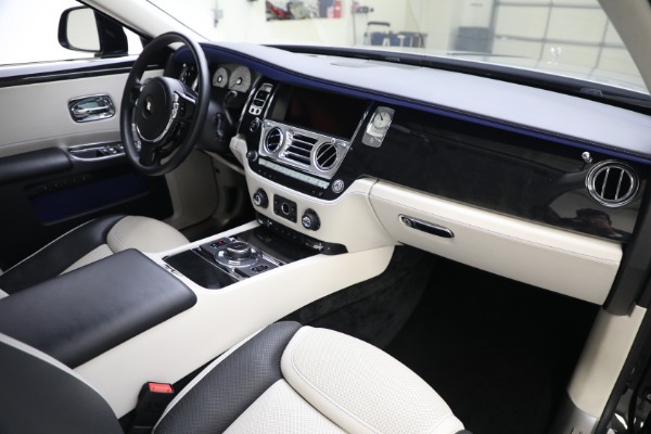 Used 2019 Rolls-Royce Ghost for sale Sold at Pagani of Greenwich in Greenwich CT 06830 20