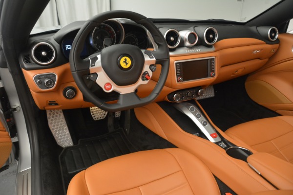 Used 2015 Ferrari California T for sale Sold at Pagani of Greenwich in Greenwich CT 06830 25