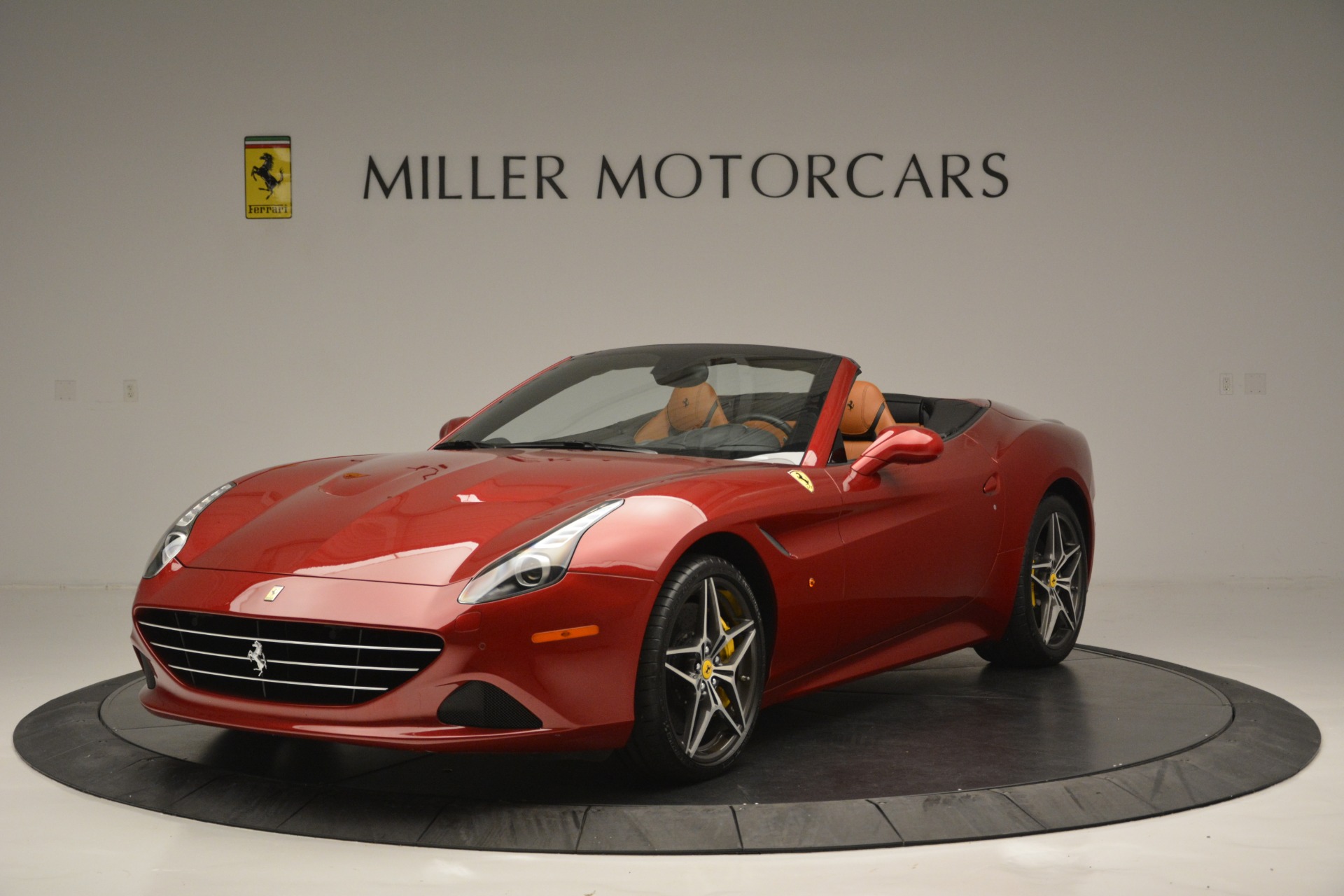 Used 2016 Ferrari California T for sale Sold at Pagani of Greenwich in Greenwich CT 06830 1