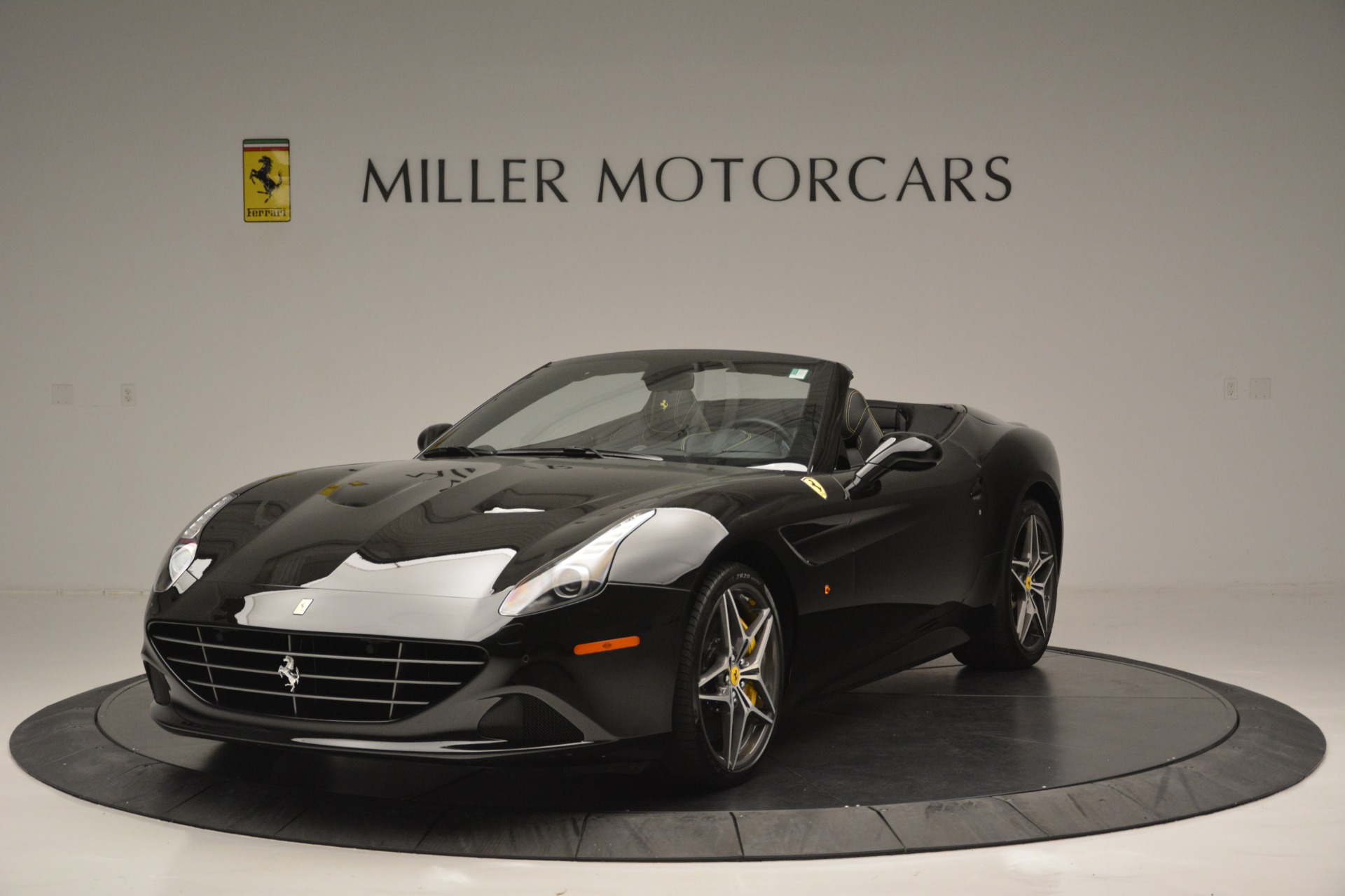 Used 2017 Ferrari California T Handling Speciale for sale Sold at Pagani of Greenwich in Greenwich CT 06830 1