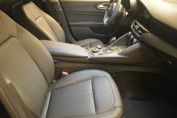 New 2019 Alfa Romeo Giulia Q4 for sale Sold at Pagani of Greenwich in Greenwich CT 06830 17