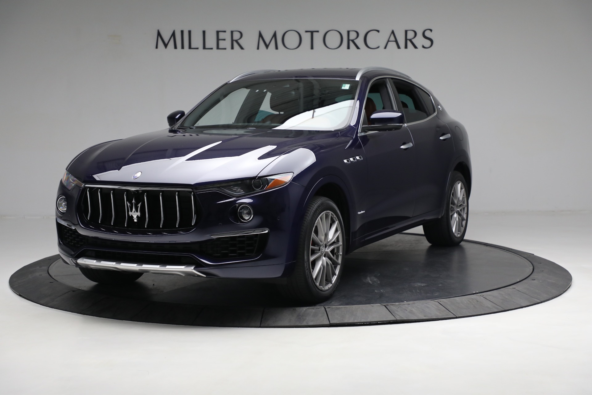 Used 2019 Maserati Levante Q4 GranLusso for sale Sold at Pagani of Greenwich in Greenwich CT 06830 1