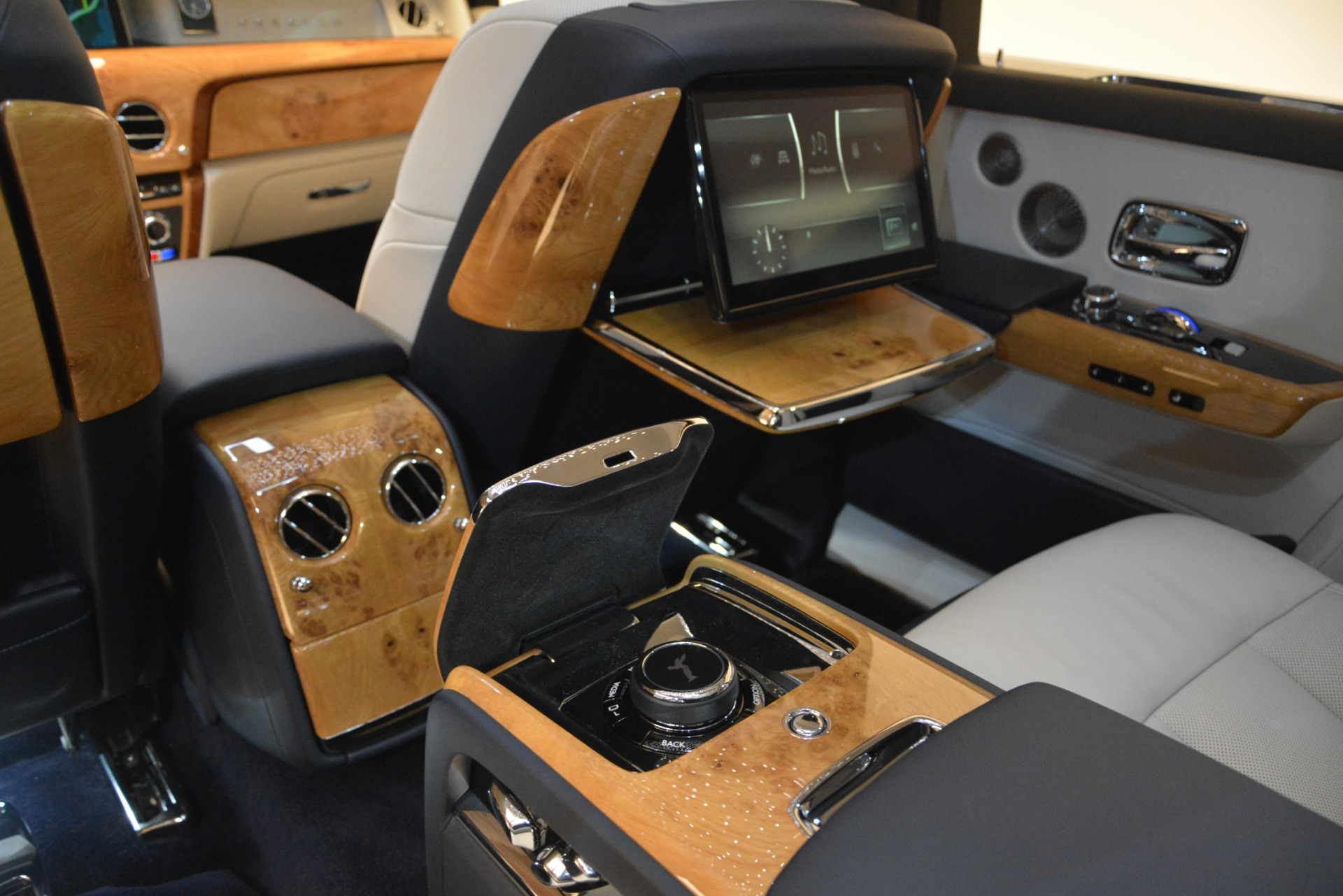RollsRoyce Dawn Rear Console Malaysia  Autoworldcommy