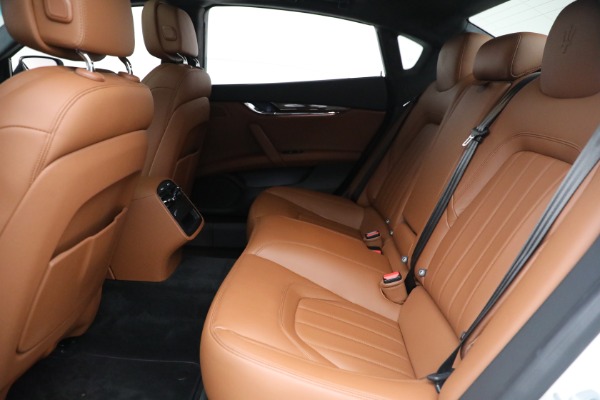 Used 2015 Maserati Quattroporte S Q4 for sale Call for price at Pagani of Greenwich in Greenwich CT 06830 16