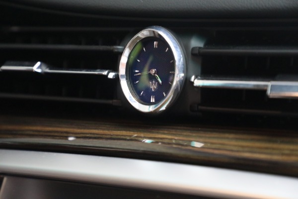 Used 2015 Maserati Quattroporte S Q4 for sale Call for price at Pagani of Greenwich in Greenwich CT 06830 27