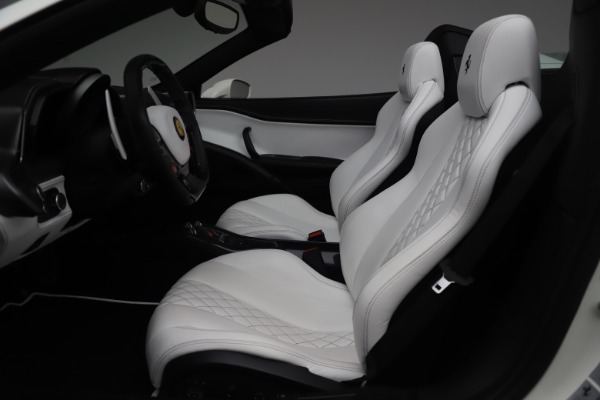 Used 2015 Ferrari 458 Spider for sale Sold at Pagani of Greenwich in Greenwich CT 06830 18