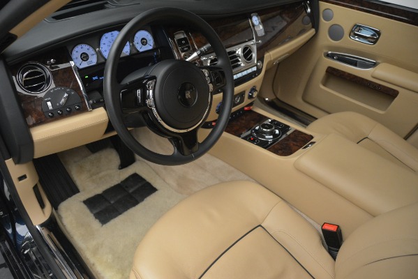 Used 2014 Rolls-Royce Ghost for sale Sold at Pagani of Greenwich in Greenwich CT 06830 15