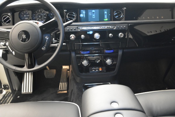 Used 2014 Rolls-Royce Phantom for sale Sold at Pagani of Greenwich in Greenwich CT 06830 22