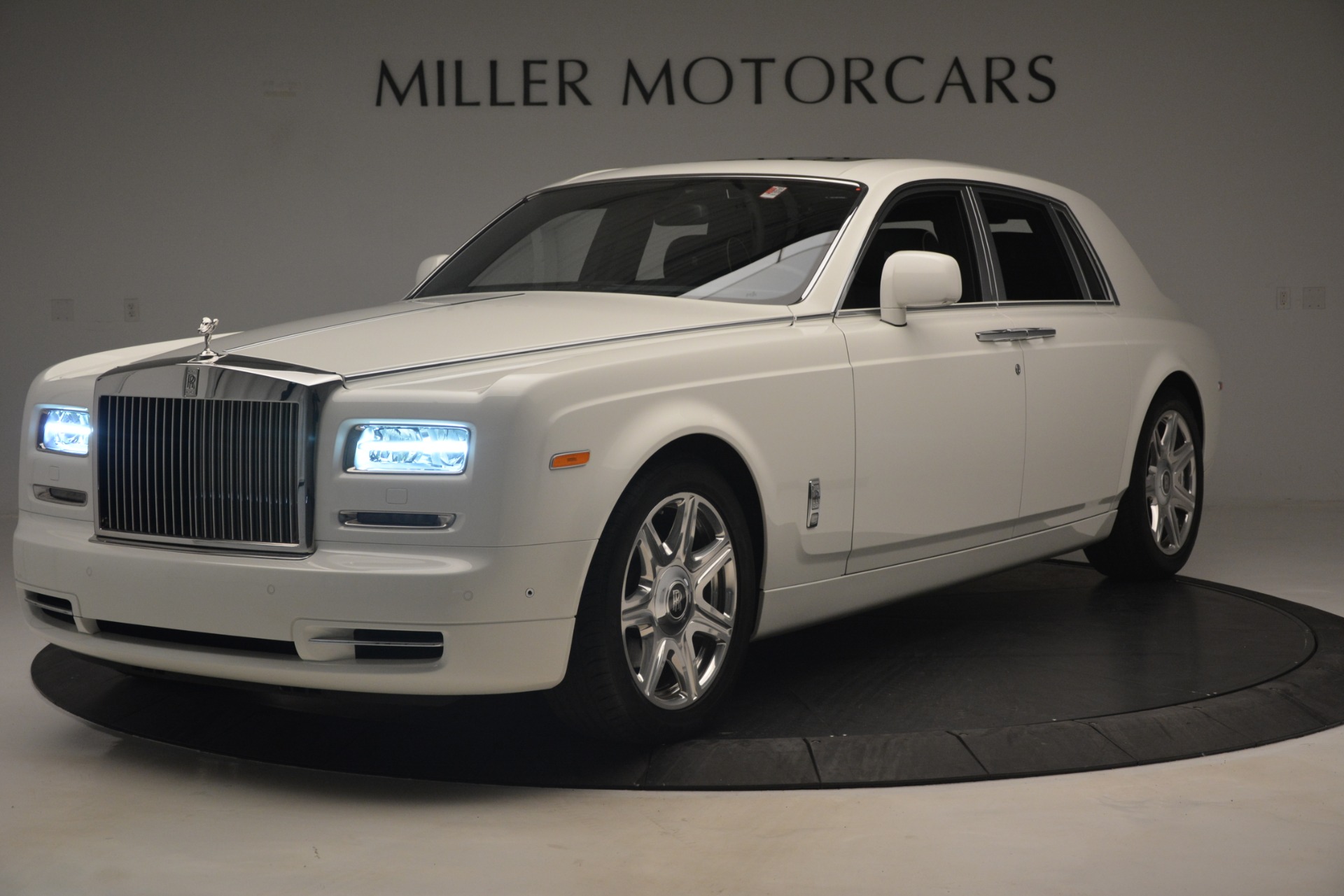 Used 2014 Rolls-Royce Phantom for sale Sold at Pagani of Greenwich in Greenwich CT 06830 1