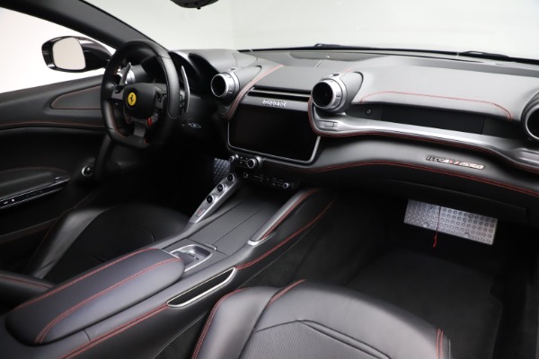 Used 2018 Ferrari GTC4Lusso for sale Sold at Pagani of Greenwich in Greenwich CT 06830 17