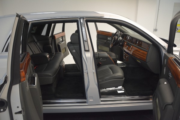 Used 2007 Rolls-Royce Phantom for sale Sold at Pagani of Greenwich in Greenwich CT 06830 28