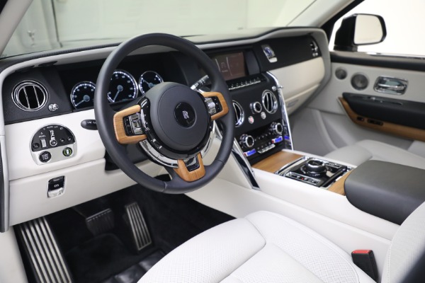 Used 2019 Rolls-Royce Cullinan for sale $329,900 at Pagani of Greenwich in Greenwich CT 06830 12