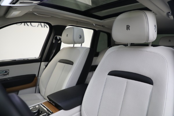 Used 2019 Rolls-Royce Cullinan for sale $329,900 at Pagani of Greenwich in Greenwich CT 06830 14