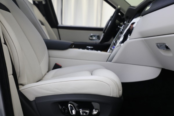 Used 2019 Rolls-Royce Cullinan for sale $329,900 at Pagani of Greenwich in Greenwich CT 06830 20