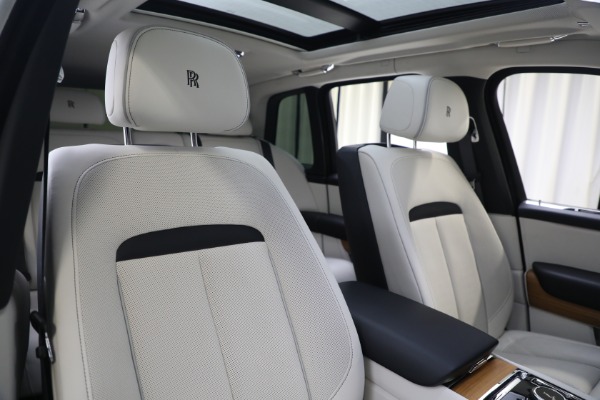 Used 2019 Rolls-Royce Cullinan for sale $329,900 at Pagani of Greenwich in Greenwich CT 06830 21