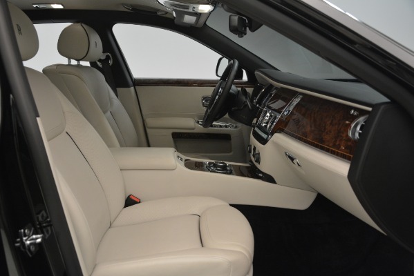 Used 2016 Rolls-Royce Ghost for sale Sold at Pagani of Greenwich in Greenwich CT 06830 18