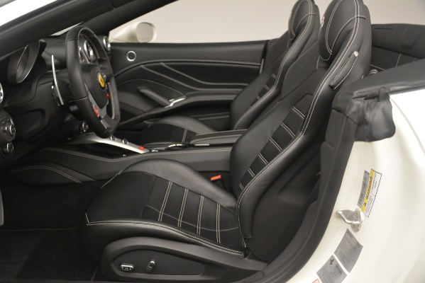 Used 2016 Ferrari California T for sale Sold at Pagani of Greenwich in Greenwich CT 06830 20