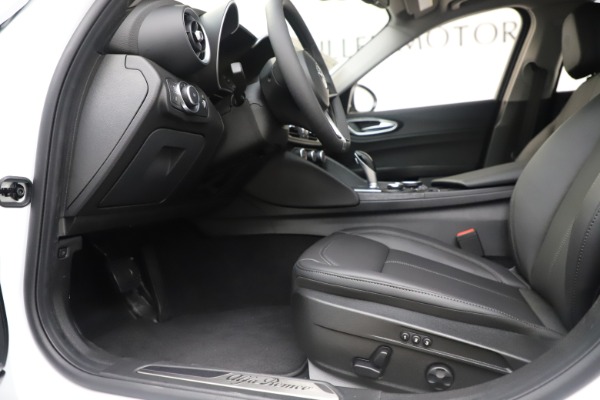 New 2019 Alfa Romeo Giulia Q4 for sale Sold at Pagani of Greenwich in Greenwich CT 06830 14