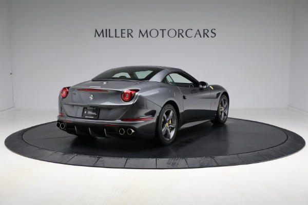 Used 2015 Ferrari California T for sale Sold at Pagani of Greenwich in Greenwich CT 06830 17