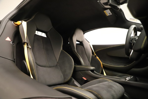 Used 2017 McLaren 570S for sale $167,900 at Pagani of Greenwich in Greenwich CT 06830 14
