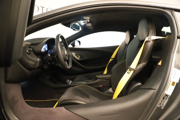 Used 2017 McLaren 570S Coupe for sale $176,900 at Pagani of Greenwich in Greenwich CT 06830 15