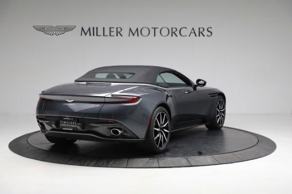 Used 2019 Aston Martin DB11 Volante for sale $145,900 at Pagani of Greenwich in Greenwich CT 06830 16