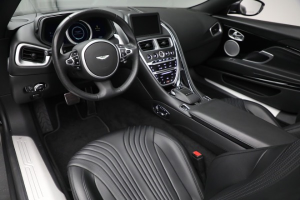Used 2019 Aston Martin DB11 Volante for sale $145,900 at Pagani of Greenwich in Greenwich CT 06830 19
