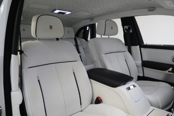 Used 2020 Rolls-Royce Phantom for sale Sold at Pagani of Greenwich in Greenwich CT 06830 24