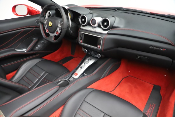 Used 2017 Ferrari California T for sale Sold at Pagani of Greenwich in Greenwich CT 06830 23