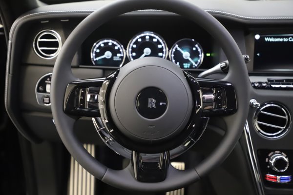 Used 2020 Rolls-Royce Cullinan for sale Call for price at Pagani of Greenwich in Greenwich CT 06830 18