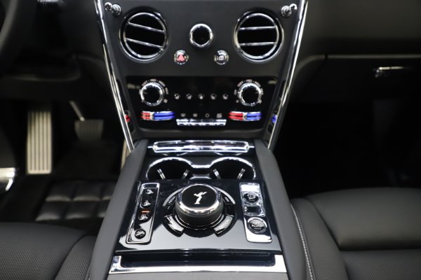 Used 2020 Rolls-Royce Cullinan for sale Call for price at Pagani of Greenwich in Greenwich CT 06830 19