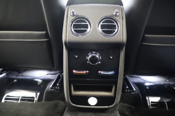 Used 2020 Rolls-Royce Cullinan for sale Call for price at Pagani of Greenwich in Greenwich CT 06830 24