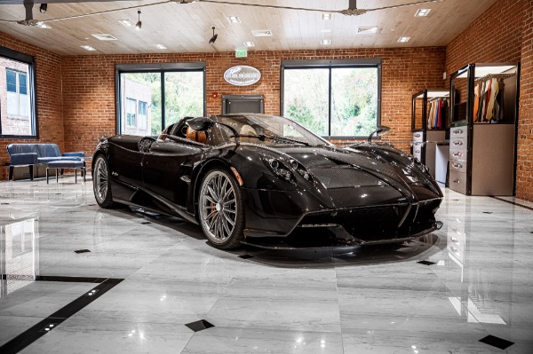 Used 2017 Pagani Huayra Roadster Roadster for sale Sold at Pagani of Greenwich in Greenwich CT 06830 3