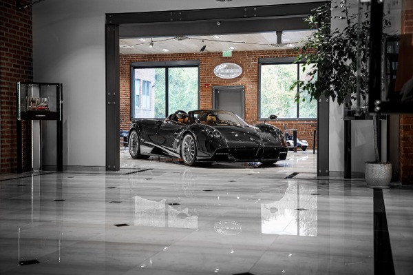 Used 2017 Pagani Huayra Roadster Roadster for sale Sold at Pagani of Greenwich in Greenwich CT 06830 4