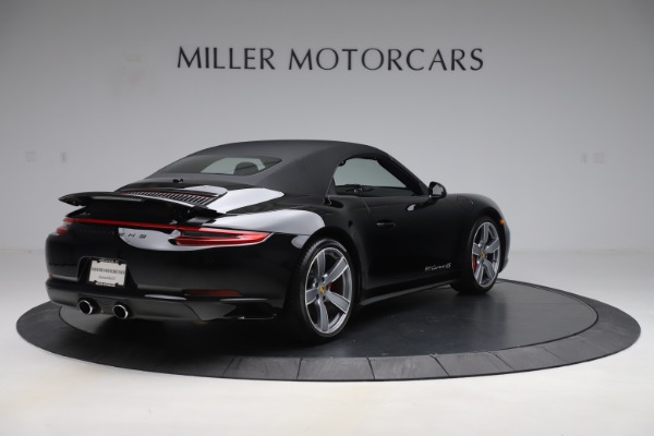 Used 2017 Porsche 911 Carrera 4S for sale Sold at Pagani of Greenwich in Greenwich CT 06830 16