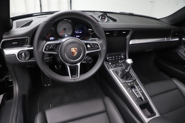 Used 2017 Porsche 911 Carrera 4S for sale Sold at Pagani of Greenwich in Greenwich CT 06830 18