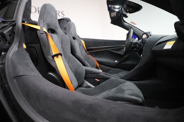 New 2020 McLaren 720S Spider Convertible for sale $364,090 at Pagani of Greenwich in Greenwich CT 06830 26
