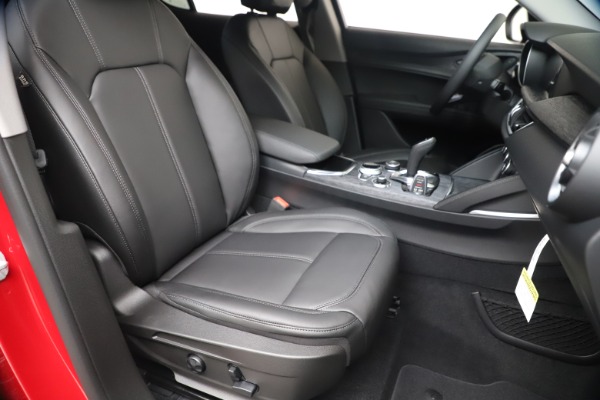 New 2020 Alfa Romeo Stelvio Q4 for sale $49,240 at Pagani of Greenwich in Greenwich CT 06830 24