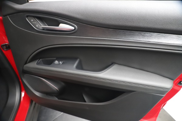 New 2020 Alfa Romeo Stelvio Q4 for sale $49,240 at Pagani of Greenwich in Greenwich CT 06830 25