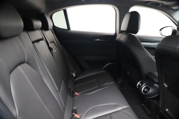 New 2020 Alfa Romeo Stelvio Q4 for sale $49,240 at Pagani of Greenwich in Greenwich CT 06830 27