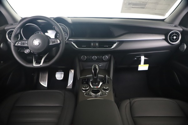 New 2020 Alfa Romeo Stelvio Ti Lusso Q4 for sale $55,790 at Pagani of Greenwich in Greenwich CT 06830 16