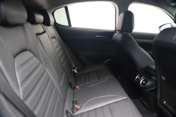 New 2020 Alfa Romeo Stelvio Ti Lusso Q4 for sale $55,790 at Pagani of Greenwich in Greenwich CT 06830 27