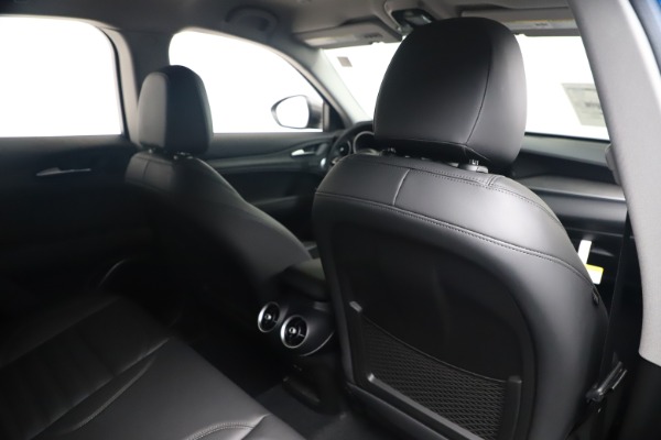 New 2020 Alfa Romeo Stelvio Ti Lusso Q4 for sale $55,790 at Pagani of Greenwich in Greenwich CT 06830 28