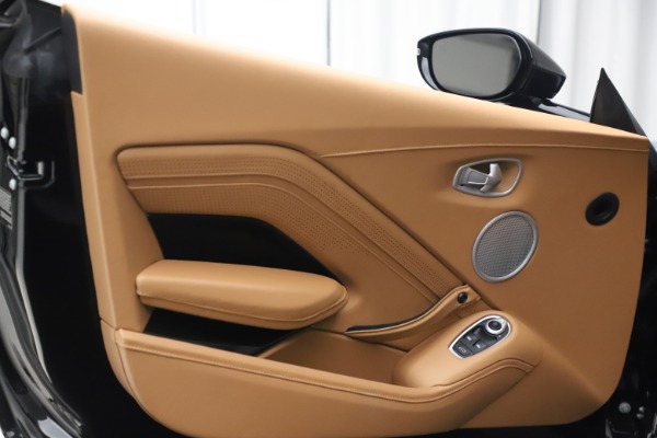 New 2020 Aston Martin Vantage Coupe for sale $183,954 at Pagani of Greenwich in Greenwich CT 06830 17