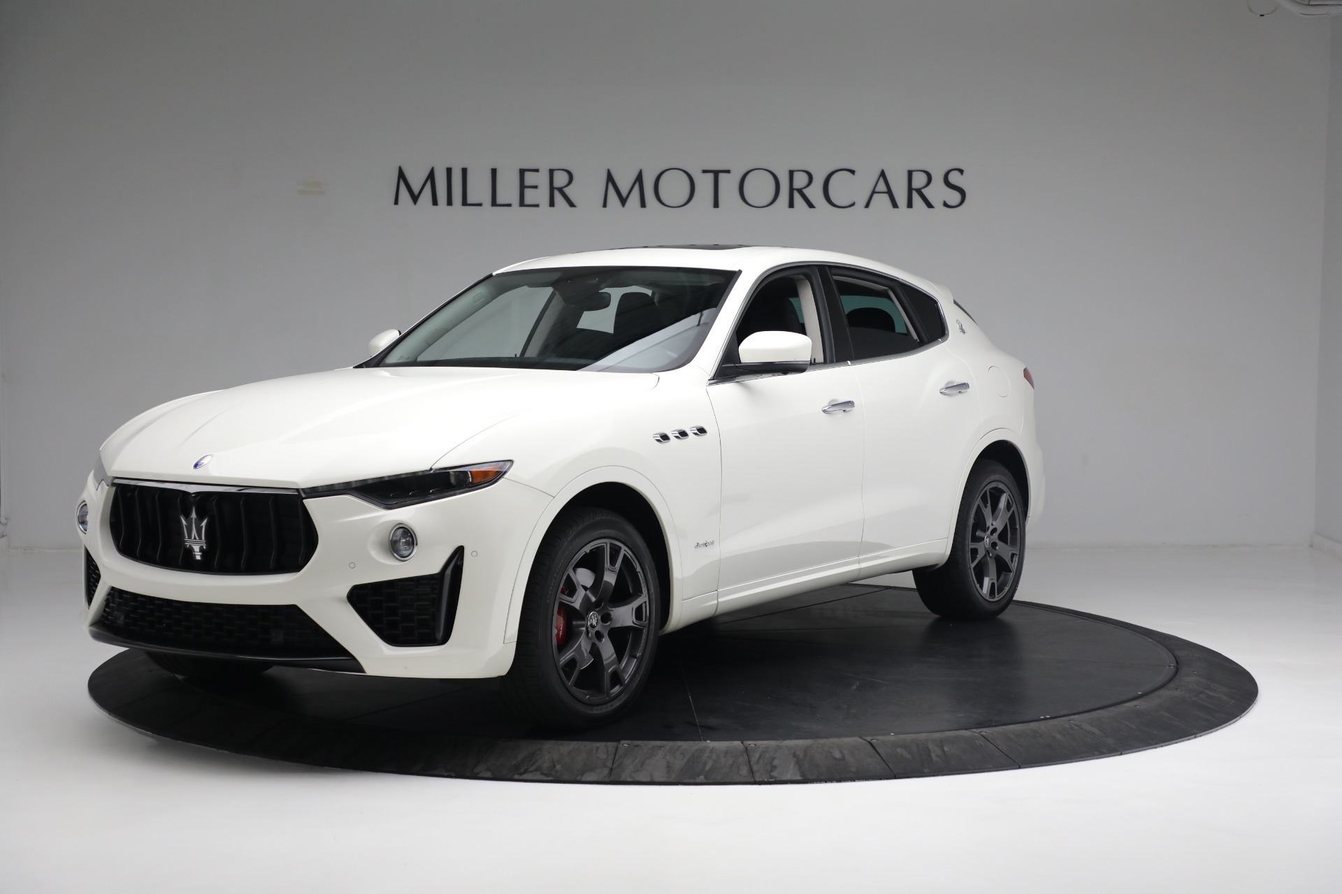 New 2020 Maserati Levante Q4 GranSport for sale $81,385 at Pagani of Greenwich in Greenwich CT 06830 1