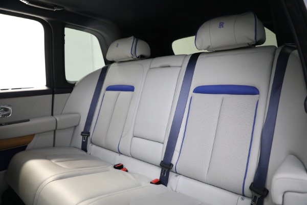 Used 2019 Rolls-Royce Cullinan for sale $299,900 at Pagani of Greenwich in Greenwich CT 06830 17