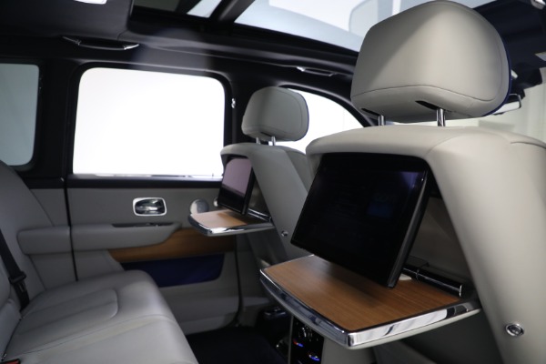 Used 2019 Rolls-Royce Cullinan for sale $299,900 at Pagani of Greenwich in Greenwich CT 06830 22
